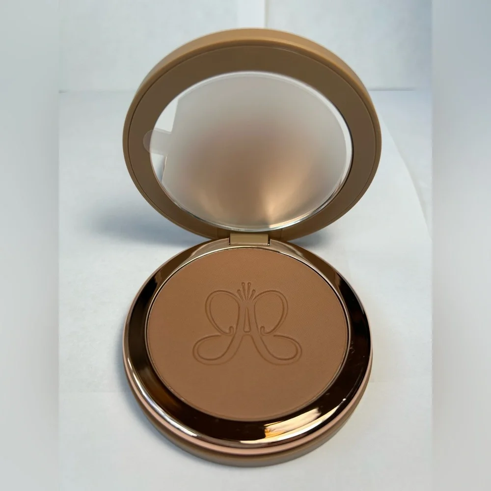 NWT🌷Anastasia Beverly Hills Smooth Blur Powder Bronzer in “Tropical Tan”